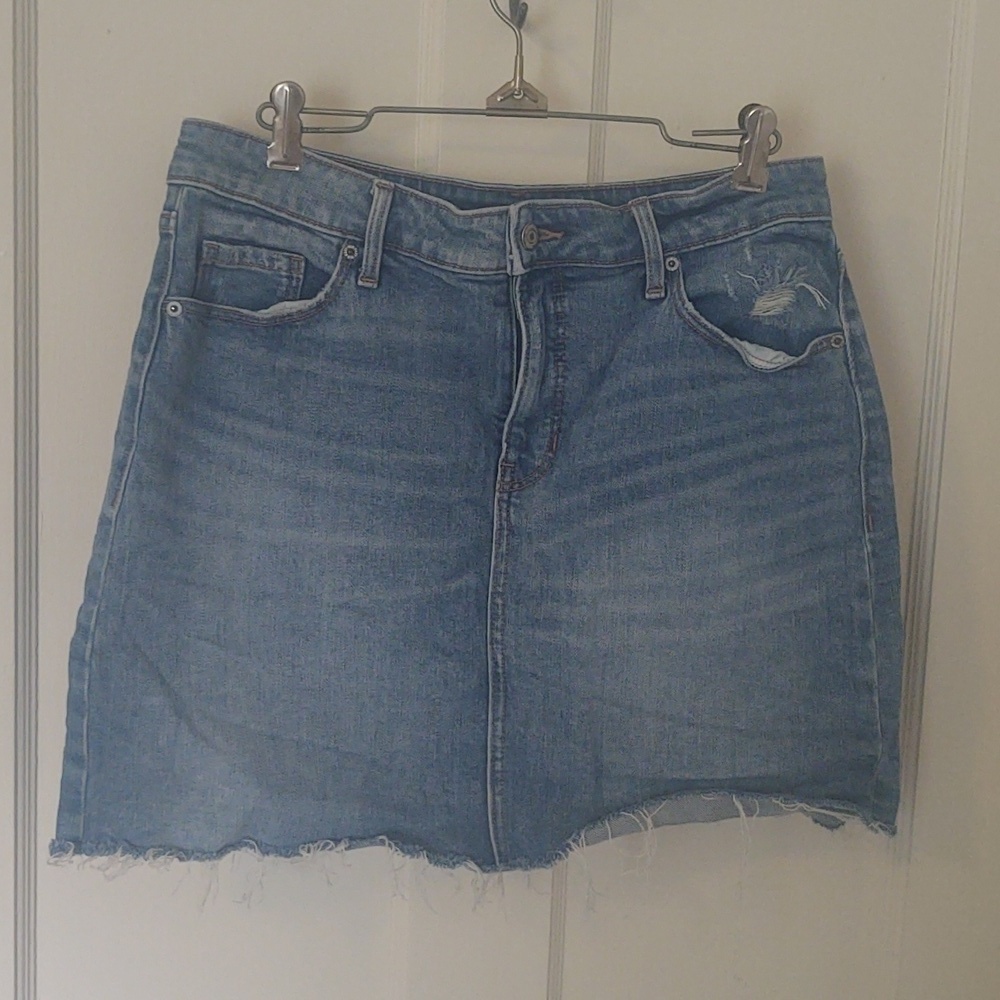 Old Navy Distressed Light Wash Jean Skirt Sz 10